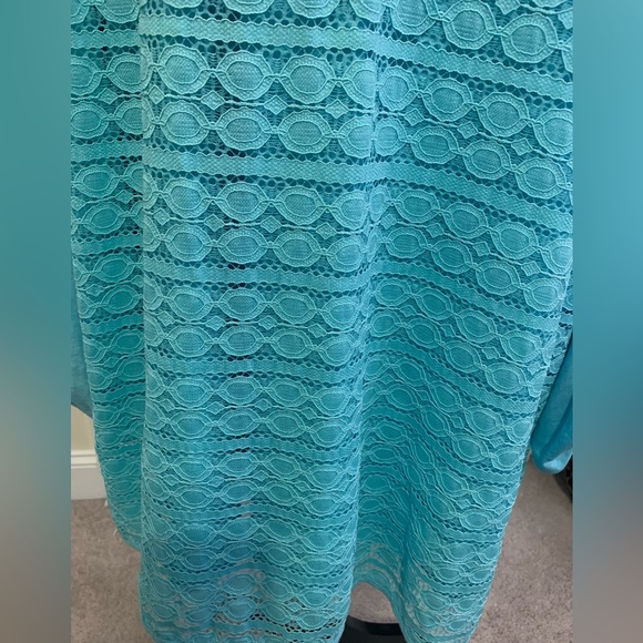 Basic Editions 3x plus size pretty teal top with lace on front - Picture 3 of 7